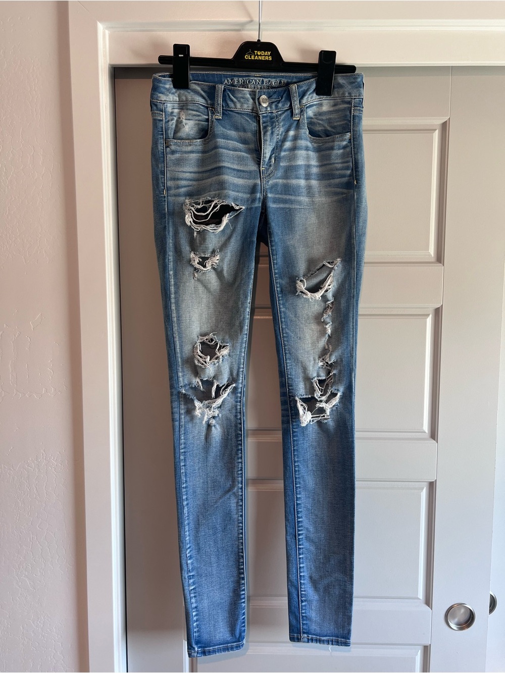 American Eagle Super Stretch Ripped Jeggings  - 8 X Long